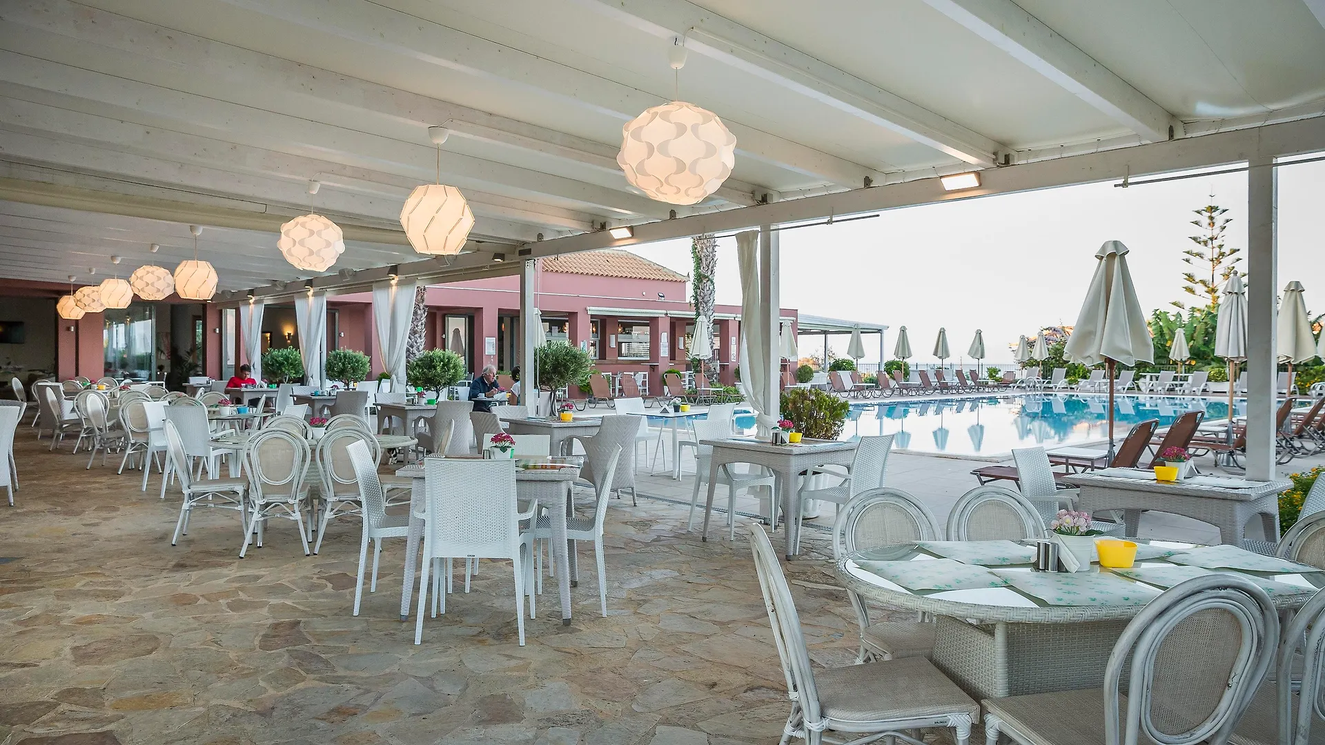 Lägenhetshotell Astra Village Hotel Suites And Spa Livathos